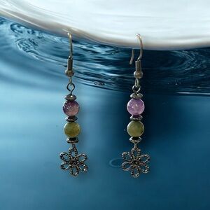 20167 Amethyst and aventurine (green) earrings